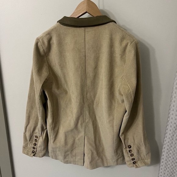 Pol “Barn Jacket” -Beige Corduroy with Brown Collar - Picture 2 of 4